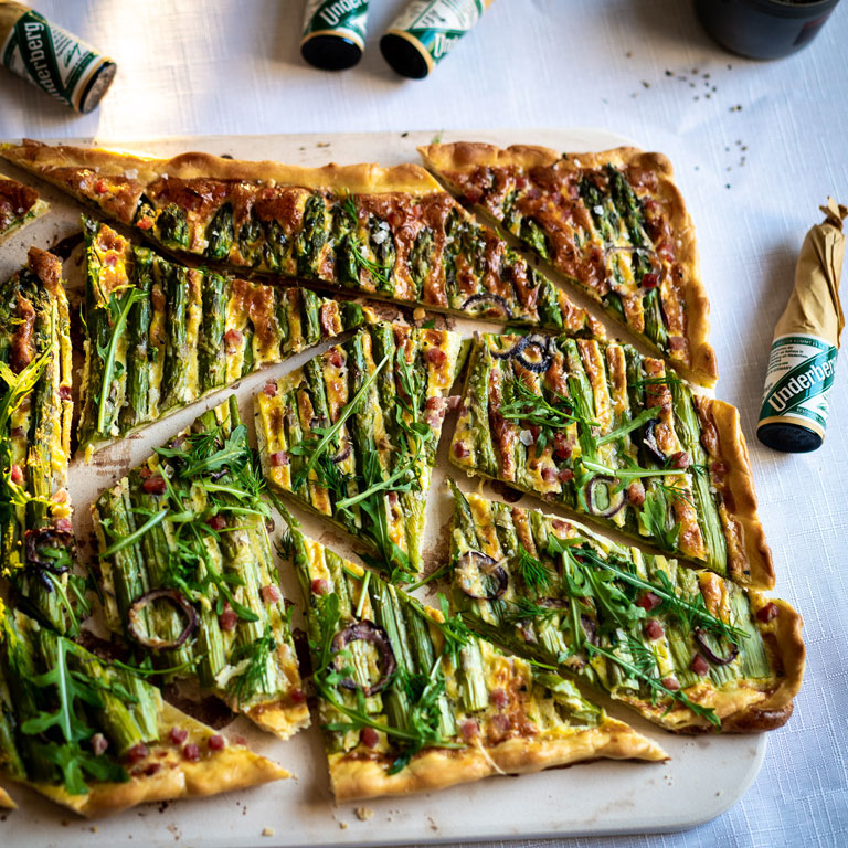 Tarte flambée with green asparagus and bacon